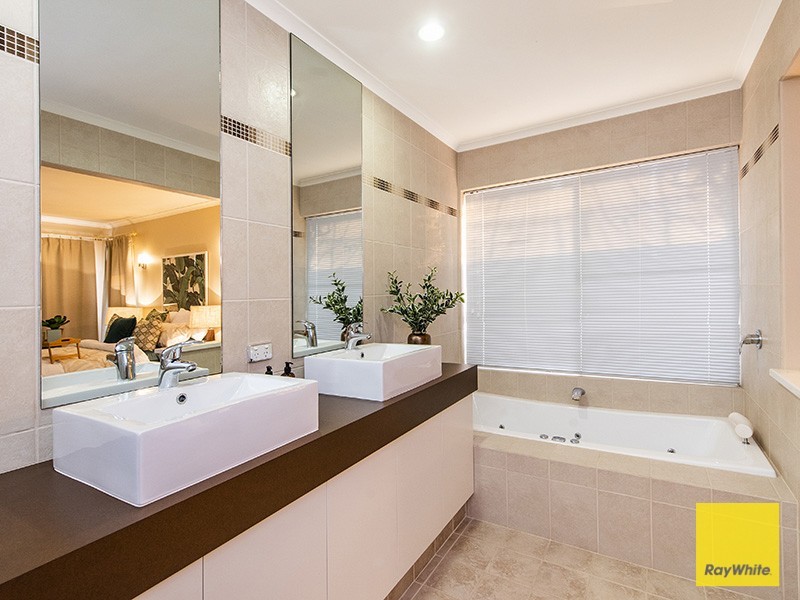 19 Waten Place, Canning Vale WA 6155