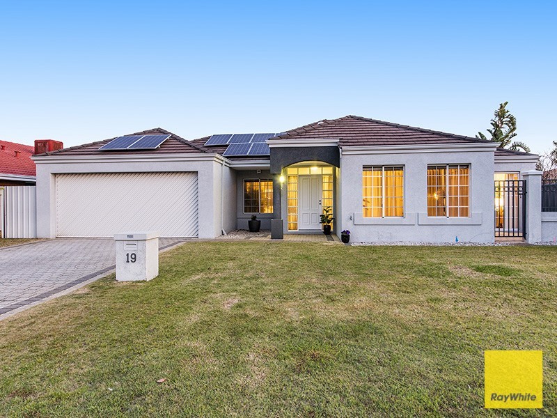 19 Waten Place, Canning Vale WA 6155