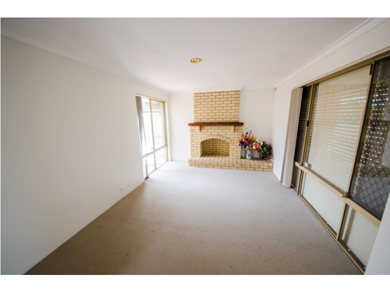 23 Explorer Drive, Thornlie WA 6108