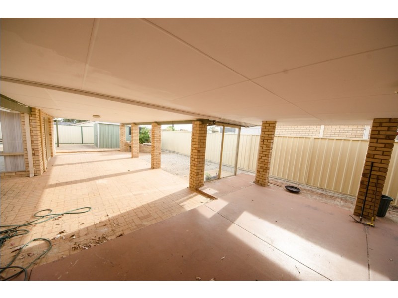 23 Explorer Drive, Thornlie WA 6108