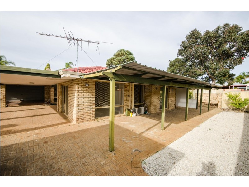 23 Explorer Drive, Thornlie WA 6108