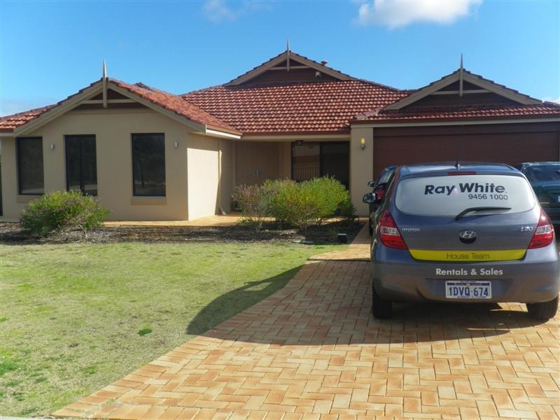 31  Surbiton Approach, Wellard WA 6170