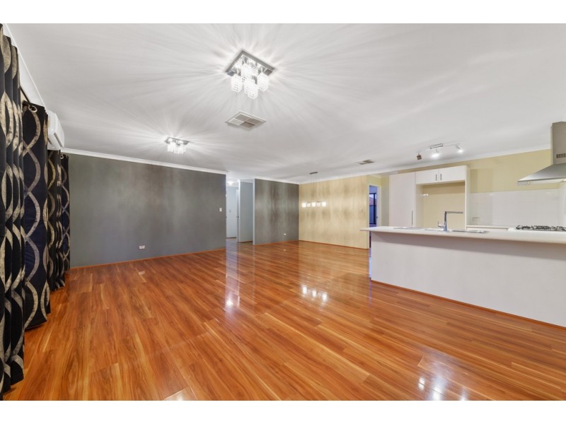 12 Hodgkinson Turn, Canning Vale WA 6155