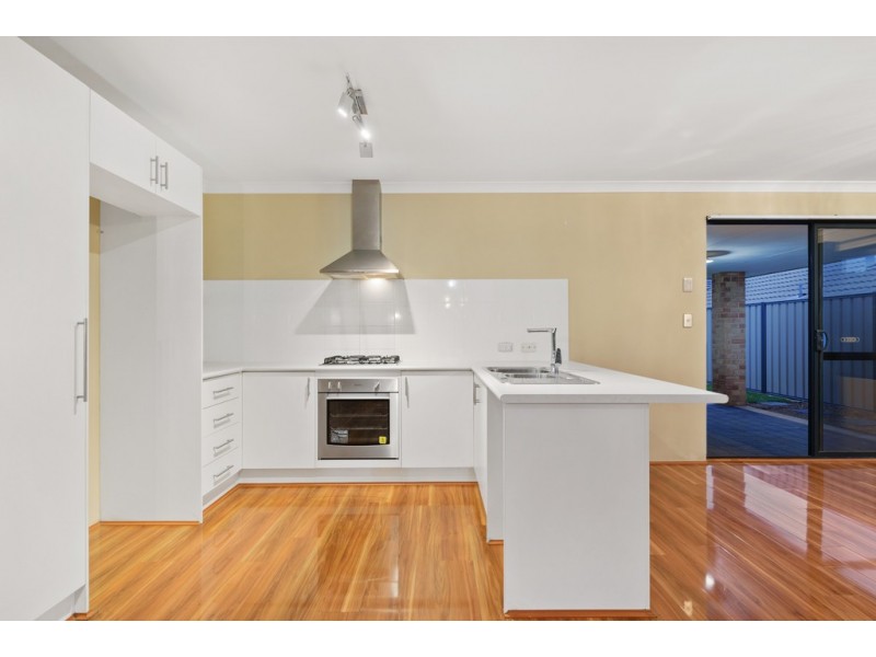 12 Hodgkinson Turn, Canning Vale WA 6155