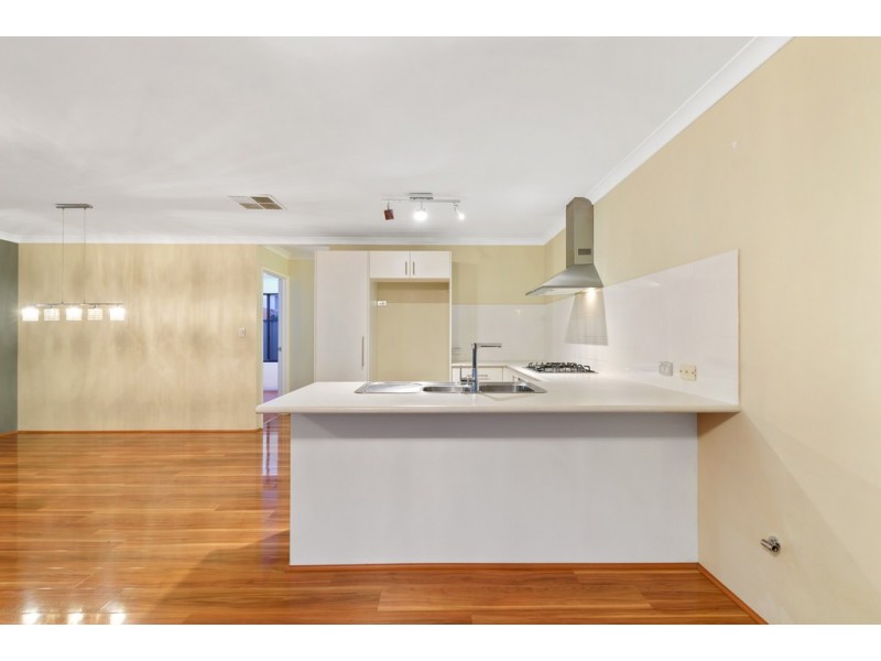 12 Hodgkinson Turn, Canning Vale WA 6155