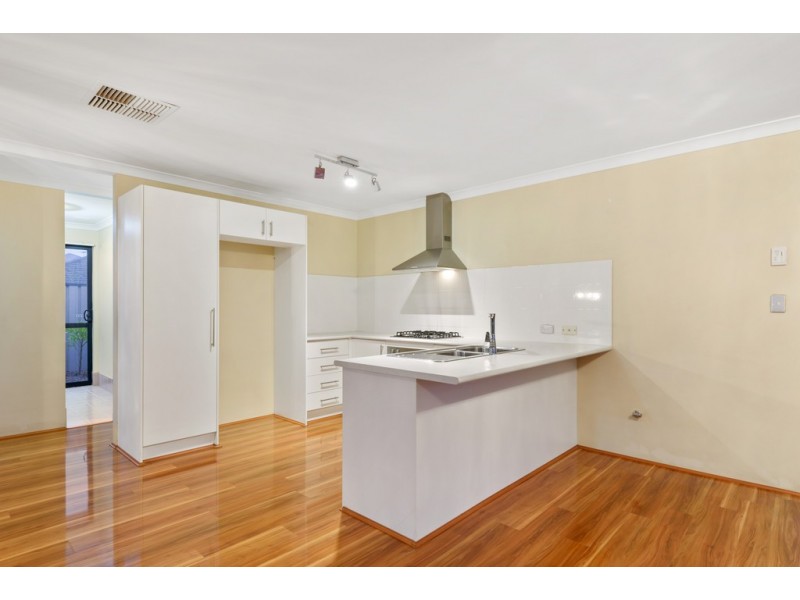 12 Hodgkinson Turn, Canning Vale WA 6155