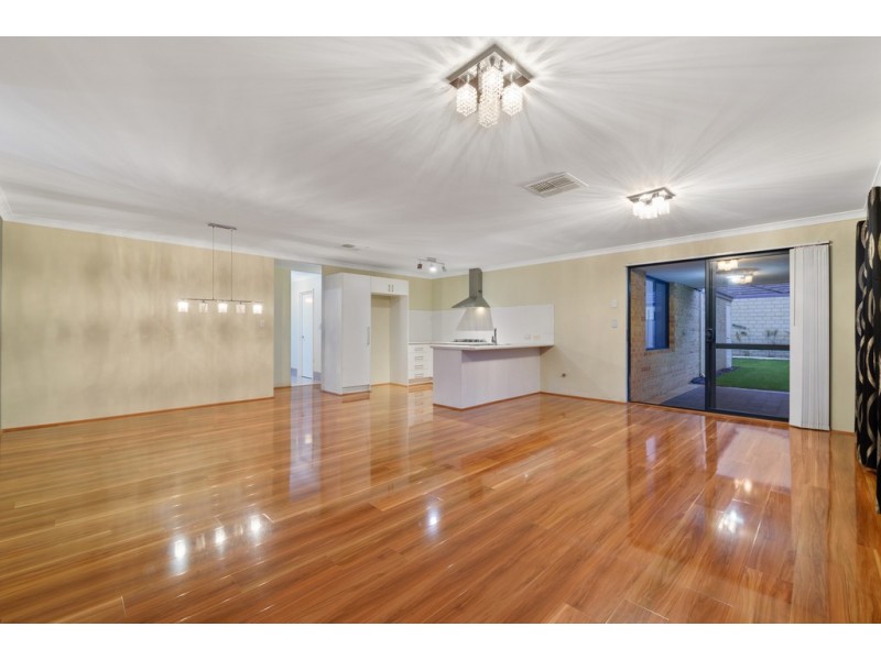 12 Hodgkinson Turn, Canning Vale WA 6155