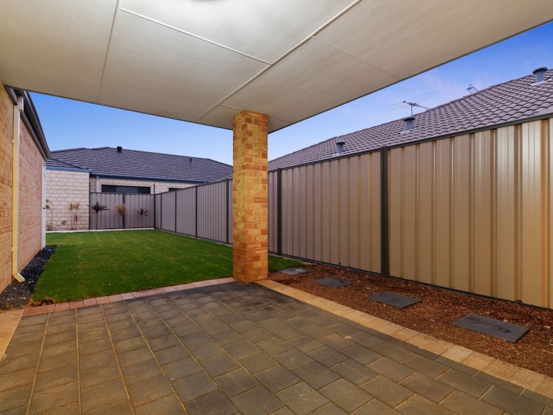 12 Hodgkinson Turn, Canning Vale WA 6155