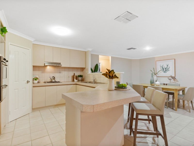 16 Bramdean Crescent, Canning Vale WA 6155