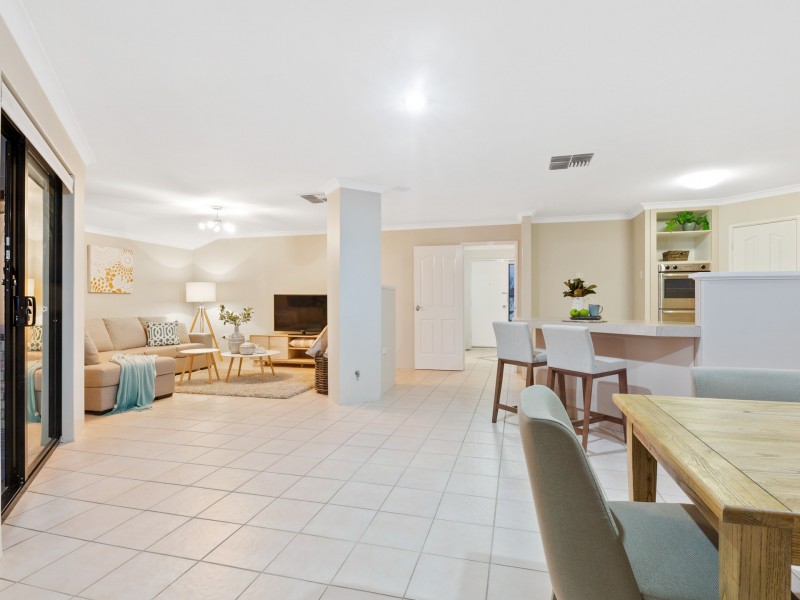 16 Bramdean Crescent, Canning Vale WA 6155