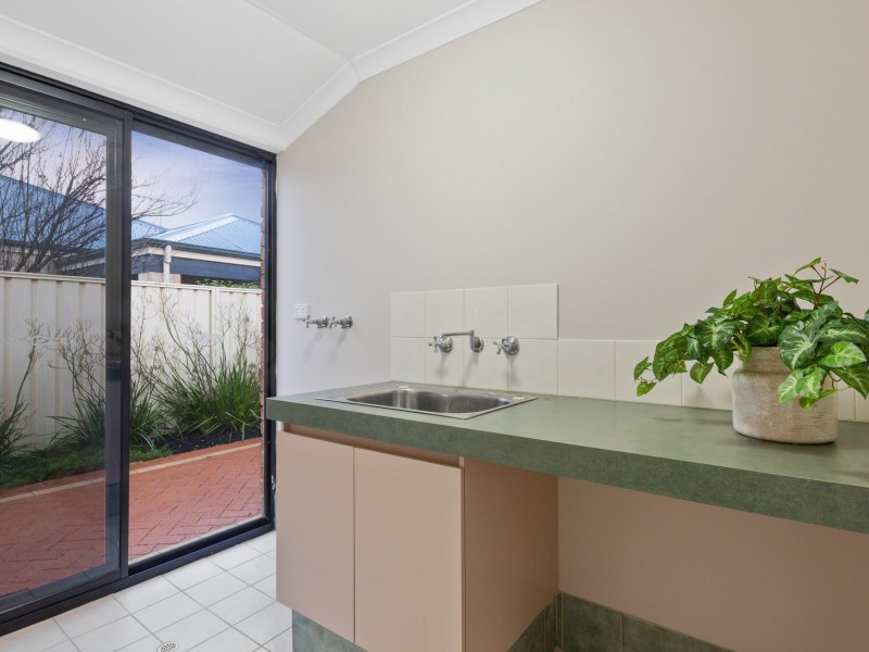 16 Bramdean Crescent, Canning Vale WA 6155