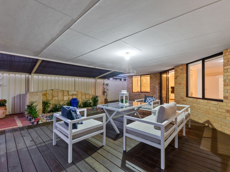 16 Bramdean Crescent, Canning Vale WA 6155