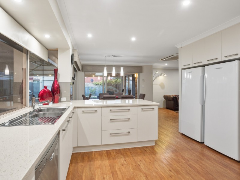 17 Solanum Gardens, Canning Vale WA 6155