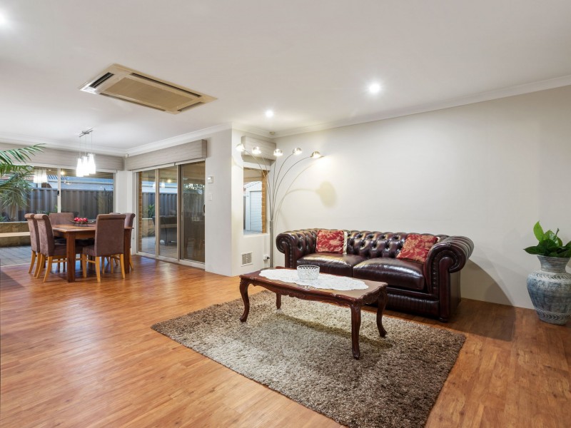 17 Solanum Gardens, Canning Vale WA 6155