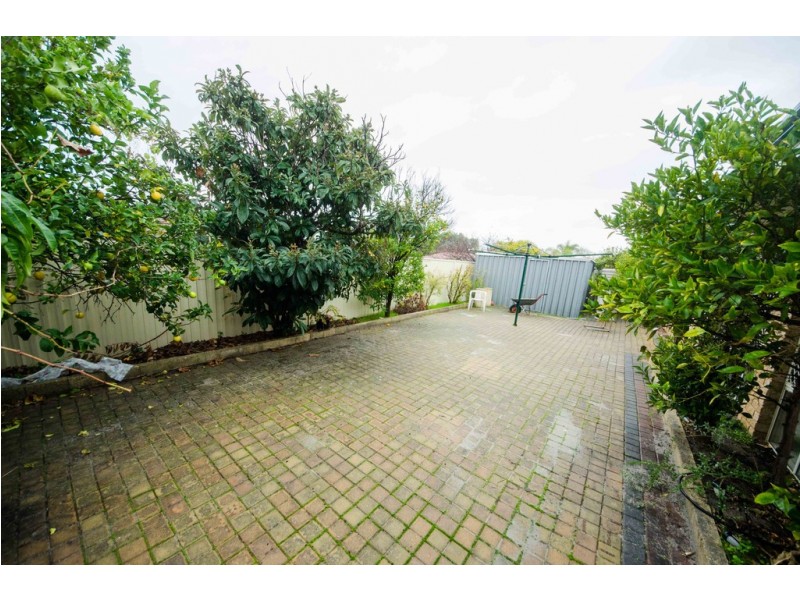 80 Waratah Boulevard, Canning Vale WA 6155