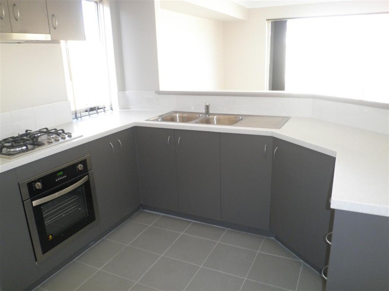 3 Heaney Way, Canning Vale WA 6155