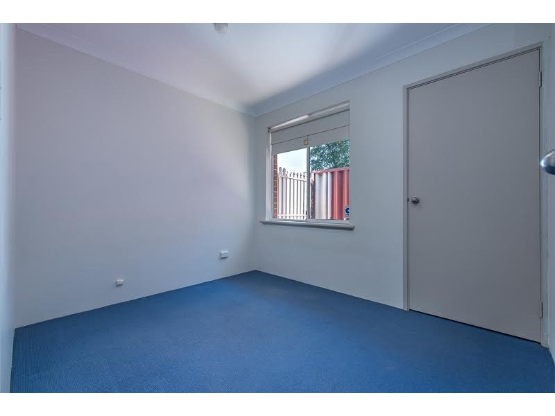 10 Towncentre Drive, Thornlie WA 6108