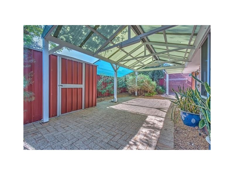 10 Towncentre Drive, Thornlie WA 6108