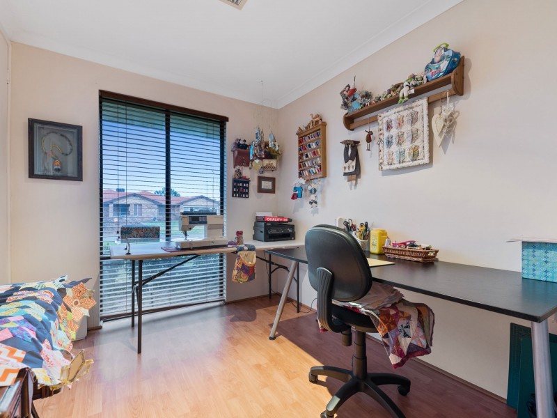 7 Parkway Road, Thornlie WA 6108