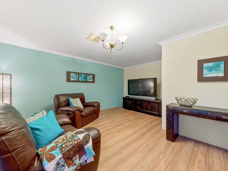 7 Parkway Road, Thornlie WA 6108