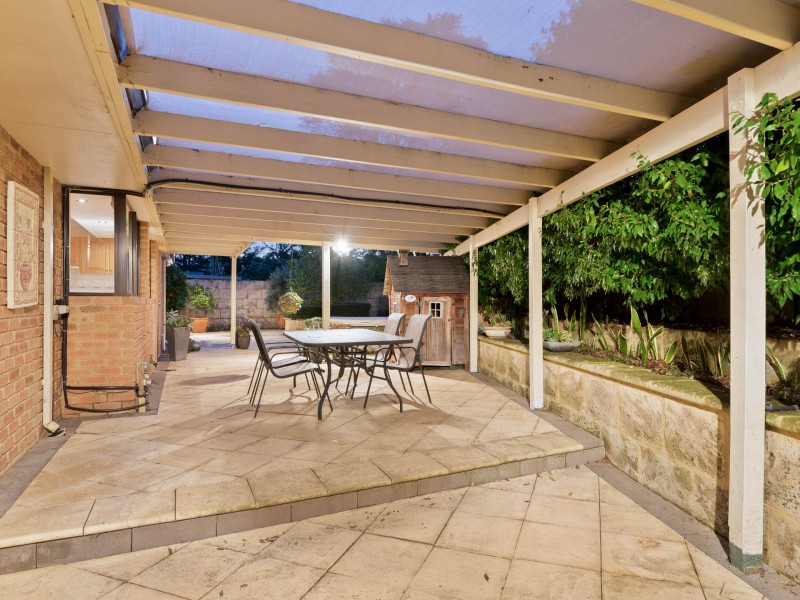 7 Parkway Road, Thornlie WA 6108