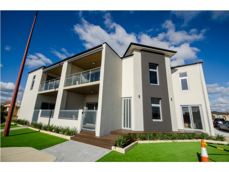 1/93 Gateway Boulevard, Canning Vale WA 6155