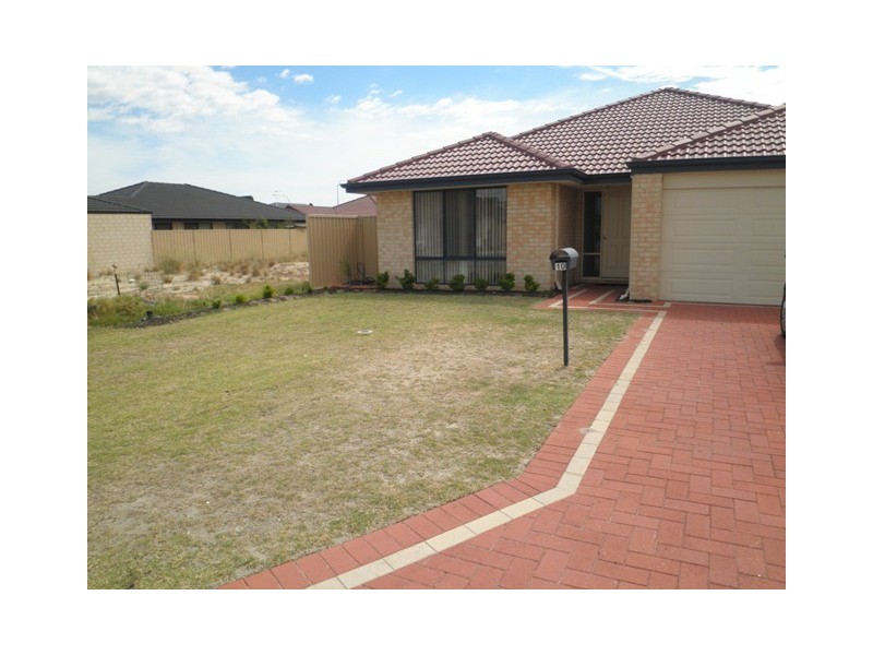 10 Tarn Drive, Canning Vale WA 6155