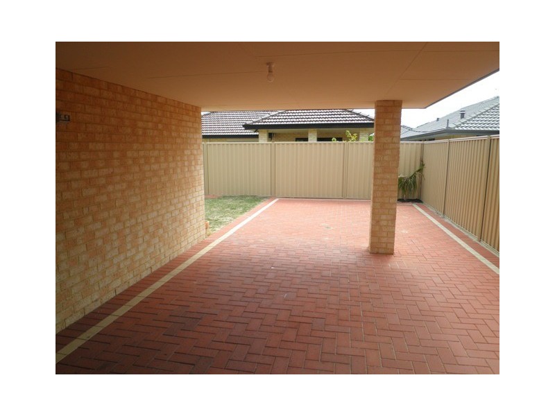 10 Tarn Drive, Canning Vale WA 6155