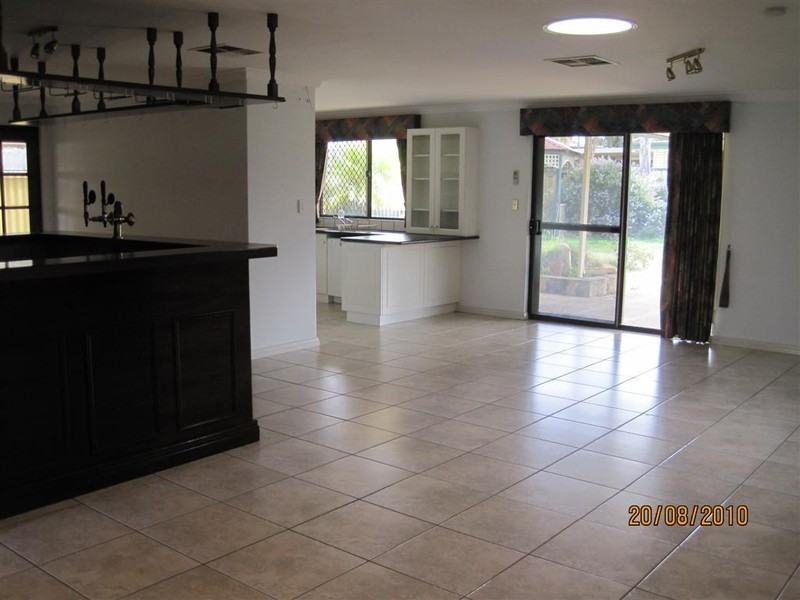 7 Lessing Place, South Lake WA 6164