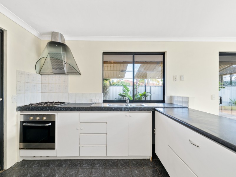30 Kanani Drive, Canning Vale WA 6155