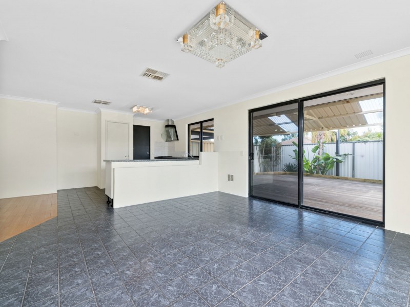 30 Kanani Drive, Canning Vale WA 6155