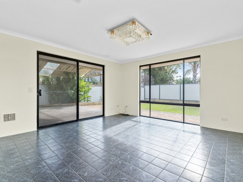 30 Kanani Drive, Canning Vale WA 6155