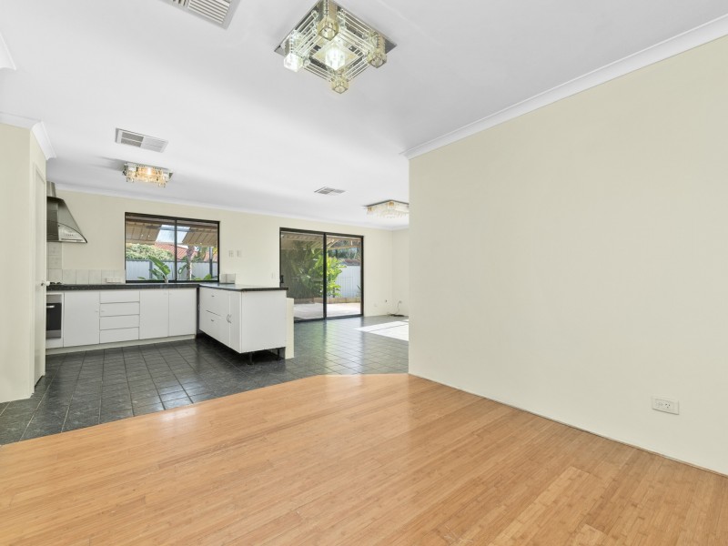 30 Kanani Drive, Canning Vale WA 6155