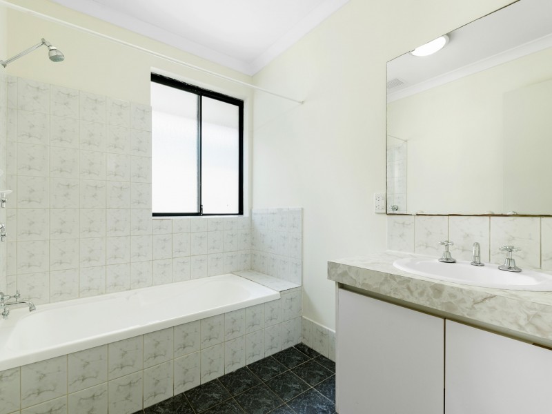 30 Kanani Drive, Canning Vale WA 6155