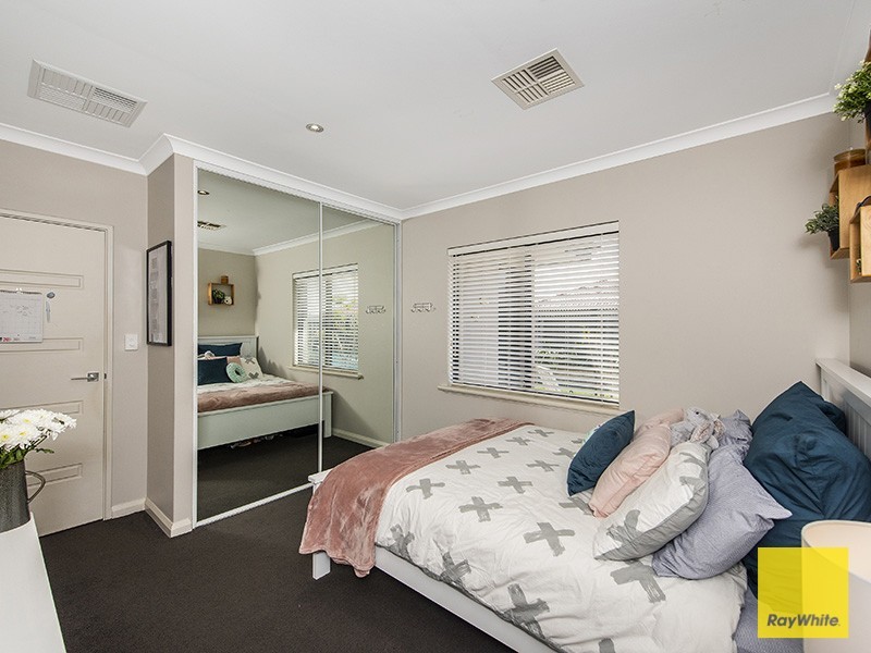 23 Dunbar Way, Canning Vale WA 6155