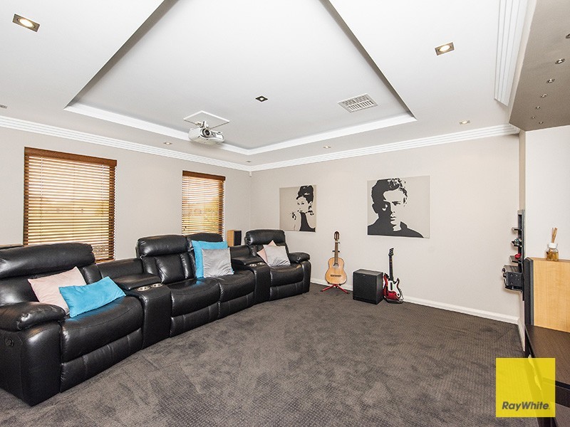 23 Dunbar Way, Canning Vale WA 6155