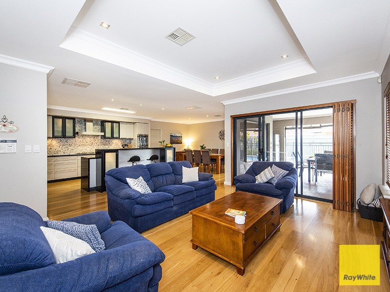 23 Dunbar Way, Canning Vale WA 6155