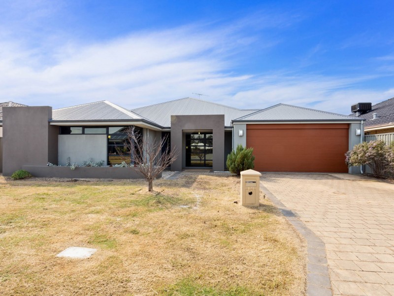 13 Barclay Way, Piara Waters WA 6112