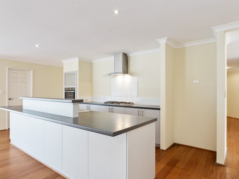 13 Barclay Way, Piara Waters WA 6112