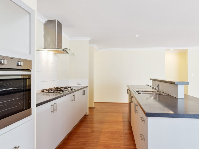 13 Barclay Way, Piara Waters WA 6112