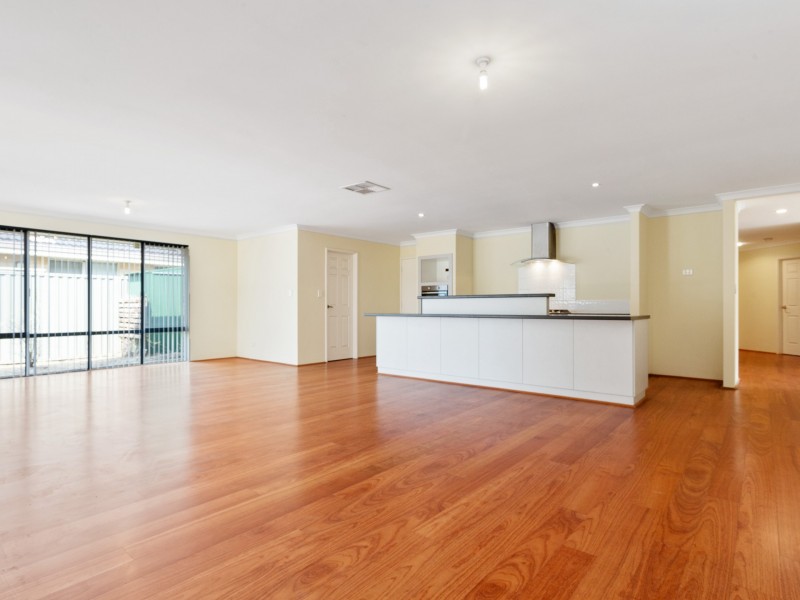 13 Barclay Way, Piara Waters WA 6112