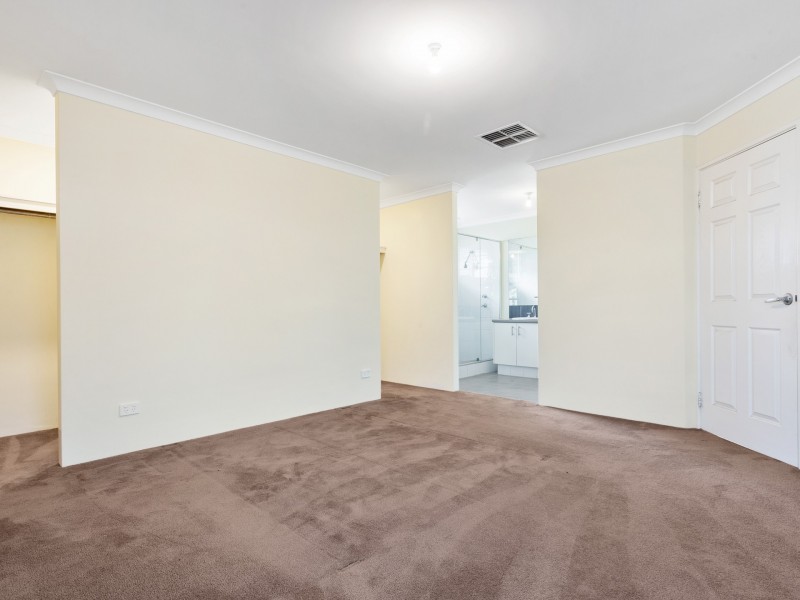 13 Barclay Way, Piara Waters WA 6112