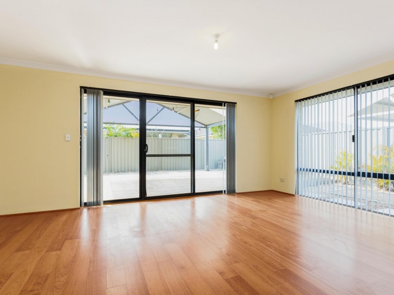 13 Barclay Way, Piara Waters WA 6112