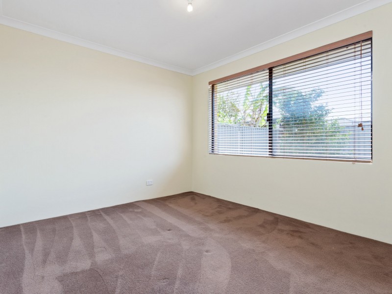 13 Barclay Way, Piara Waters WA 6112