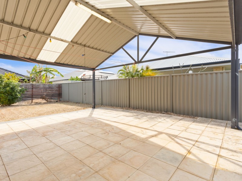 13 Barclay Way, Piara Waters WA 6112