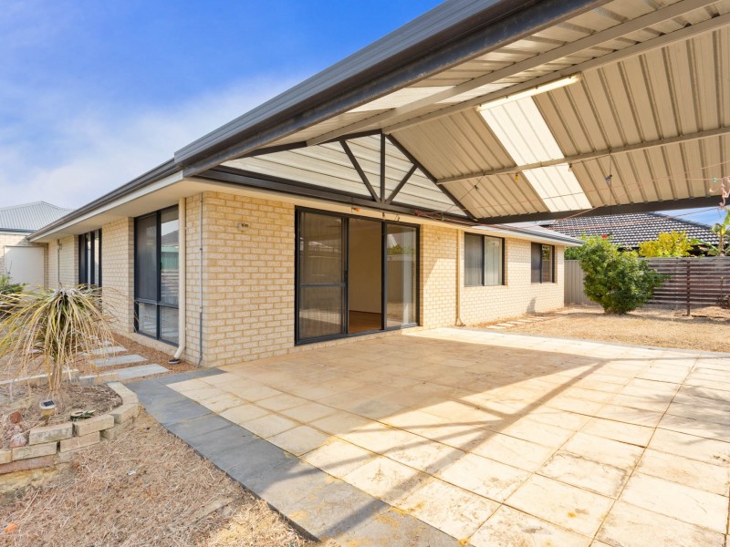 13 Barclay Way, Piara Waters WA 6112