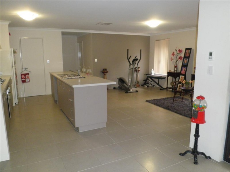 21 Blaxland Terrace, Baldivis WA 6171