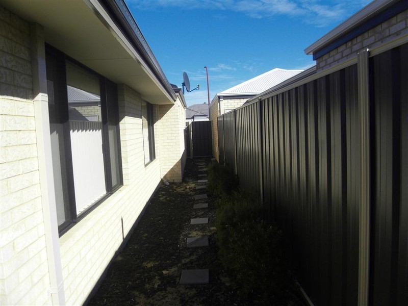 7 Dockerty Mews, Maddington WA 6109