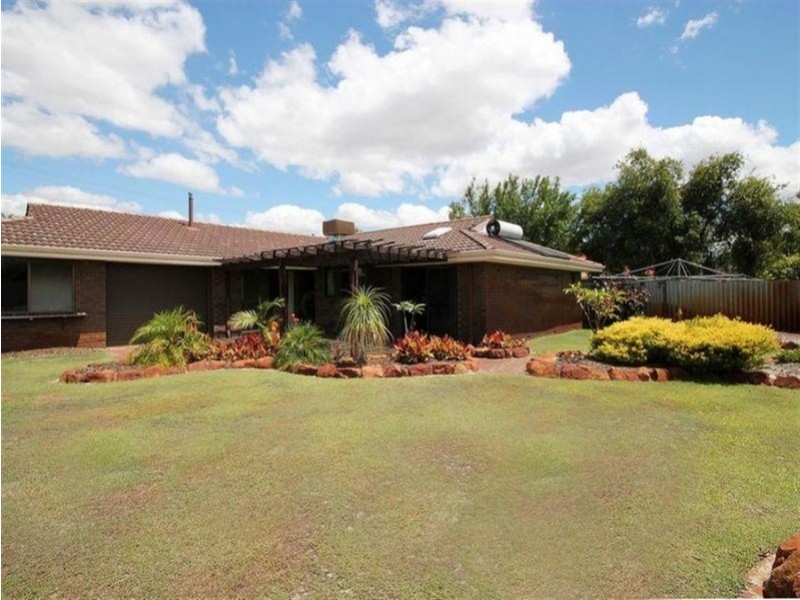 5 Ewing Ave, Bull Creek WA 6149