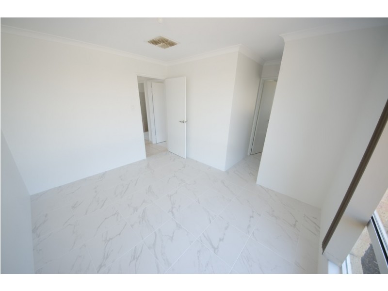 1 Aladdin Court, Huntingdale WA 6110